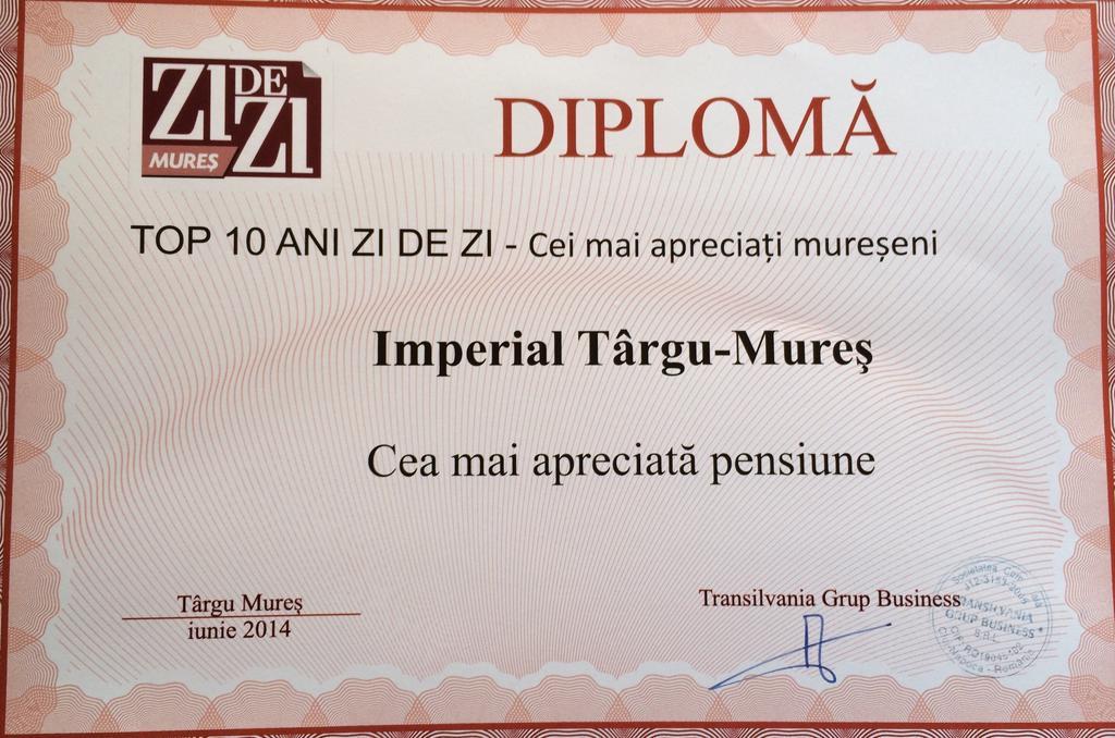 Pensiunea Imperial Târgu-Mureş エクステリア 写真